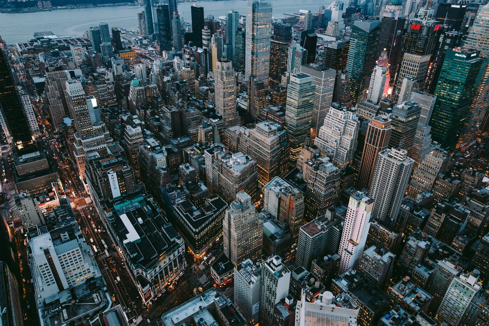 Digitisation and efficiency in tailored financial services